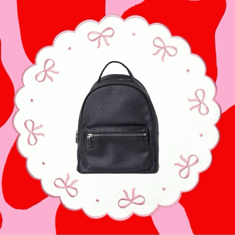 small faux leather backpack 🐞